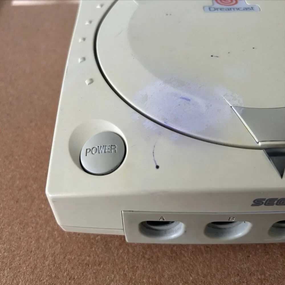Sega Dreamcast Video Game Console ONLY White HKT-3020 -For Parts/Repairs! *READ*